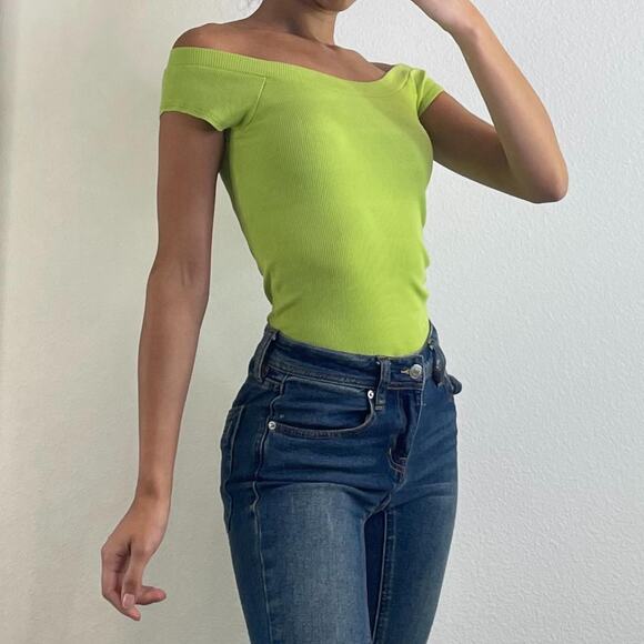 Green Off-shoulder Top - Picture 2 of 5